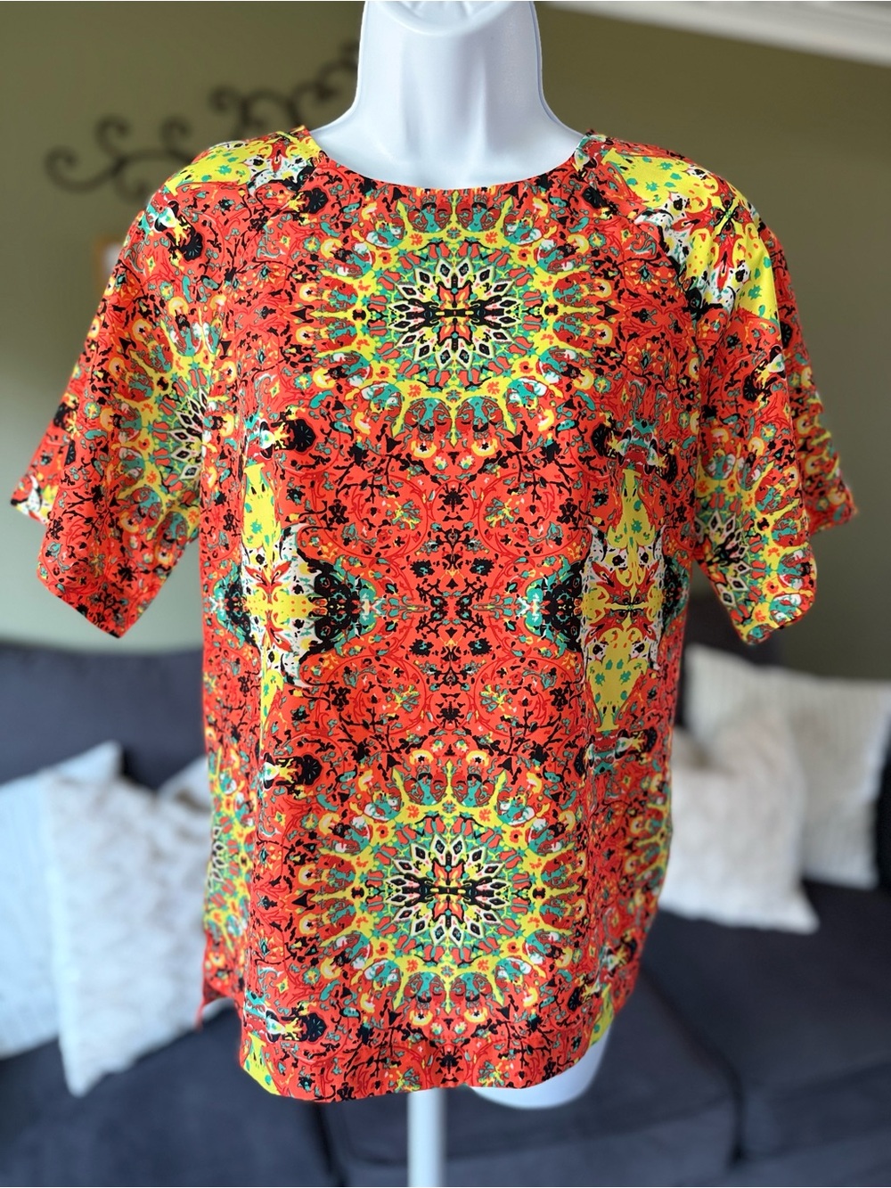 Kut from the Kloth Vibrant Orange Multicolor Medallion Print Blouse